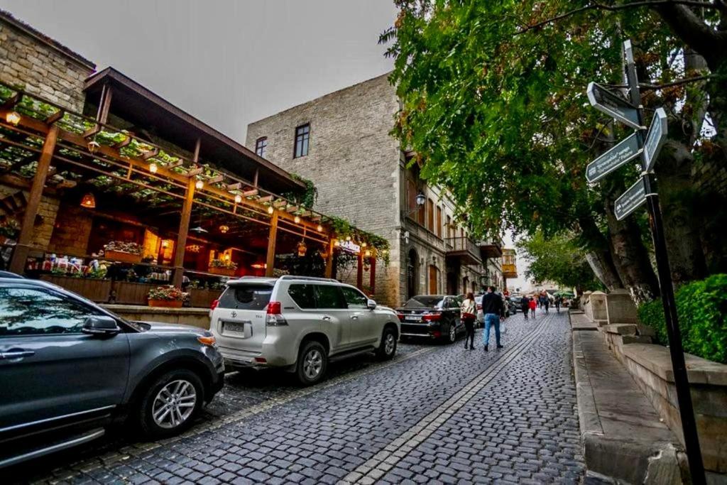 Luxury Old City Apartment Баку Экстерьер фото